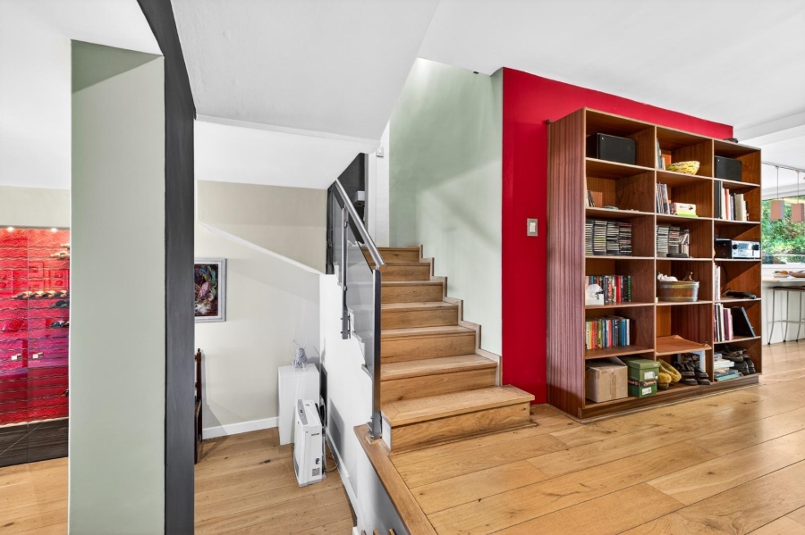 3 Bedroom Property for Sale in Vredehoek Western Cape